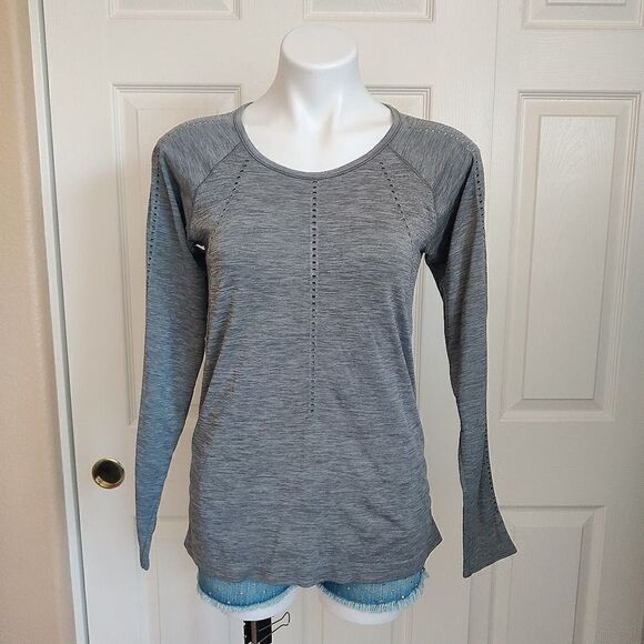 Athleta Foothill seamless laser cut long sleeve top M - Picture 4 of 9